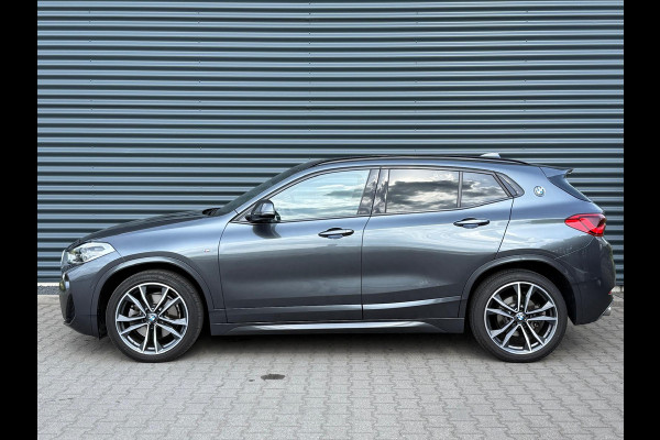 BMW X2 sDrive20i M Sport | Panodak | Adaptive Cruise | Trekhaak Afneembaar | Head-up Display | Carplay | LED | Camera | Lederen Sportstoelen & Memory |