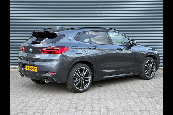 BMW X2 sDrive20i M Sport | Panodak | Adaptive Cruise | Trekhaak Afneembaar | Head-up Display | Carplay | LED | Camera | Lederen Sportstoelen & Memory |