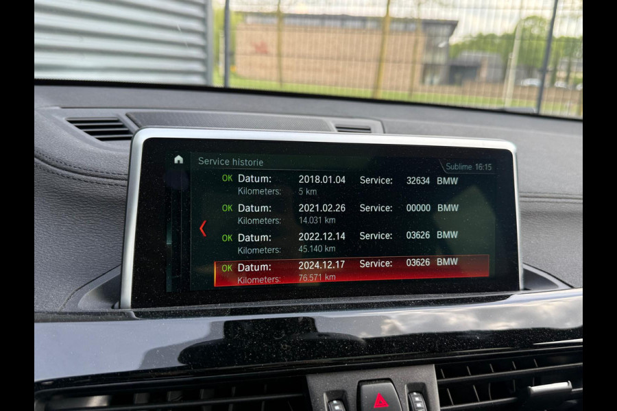 BMW X2 sDrive20i M Sport | Panodak | Adaptive Cruise | Trekhaak Afneembaar | Head-up Display | Carplay | LED | Camera | Lederen Sportstoelen & Memory |