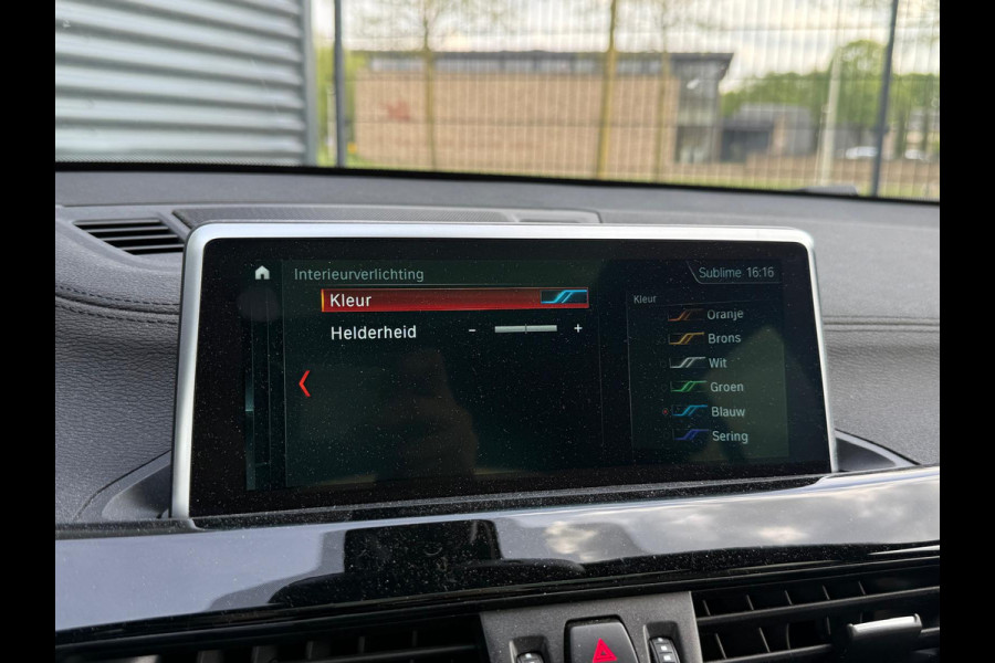 BMW X2 sDrive20i M Sport | Panodak | Adaptive Cruise | Trekhaak Afneembaar | Head-up Display | Carplay | LED | Camera | Lederen Sportstoelen & Memory |