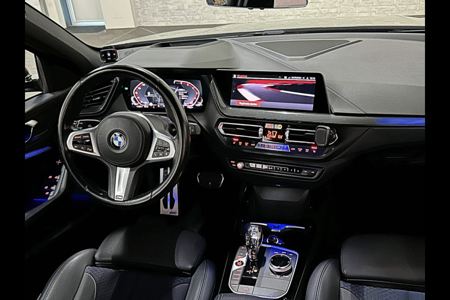 BMW 1-serie M-Sport Plus 50 Jahre | Live Cockpit Pro | Headup | Navi Prof. | Stoelverw. | H-Leder | Camera | Crystal Pook |  Ambiente Led | Carplay | 19" | Lane Assist | Pr. Glas.| Rijklaarprijs Incl. Gr. Onderhoud |10-2021.