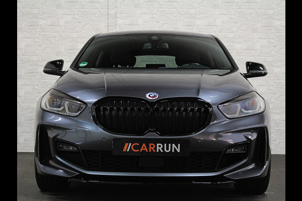 BMW 1-serie M-Sport Plus 50 Jahre | Live Cockpit Pro | Headup | Navi Prof. | Stoelverw. | H-Leder | Camera | Crystal Pook |  Ambiente Led | Carplay | 19" | Lane Assist | Pr. Glas.| Rijklaarprijs Incl. Gr. Onderhoud |10-2021.
