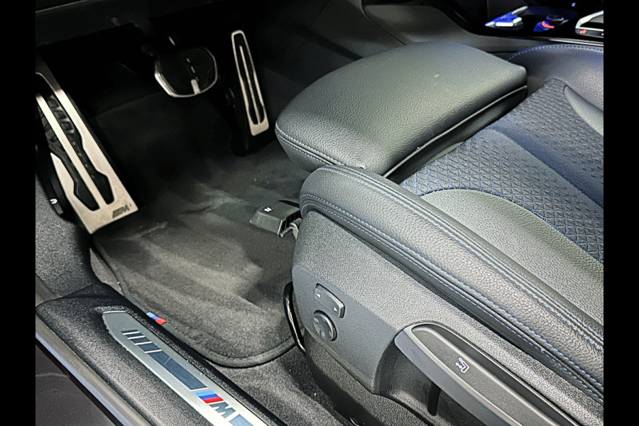 BMW 1-serie M-Sport Plus 50 Jahre | Live Cockpit Pro | Headup | Navi Prof. | Stoelverw. | H-Leder | Camera | Crystal Pook |  Ambiente Led | Carplay | 19" | Lane Assist | Pr. Glas.| Rijklaarprijs Incl. Gr. Onderhoud |10-2021.