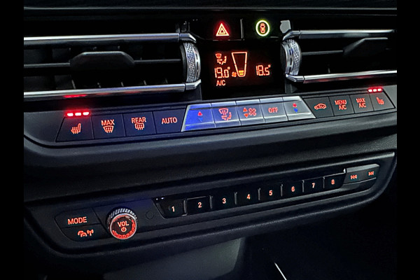 BMW 1-serie M-Sport Plus 50 Jahre | Live Cockpit Pro | Headup | Navi Prof. | Stoelverw. | H-Leder | Camera | Crystal Pook |  Ambiente Led | Carplay | 19" | Lane Assist | Pr. Glas.| Rijklaarprijs Incl. Gr. Onderhoud |10-2021.