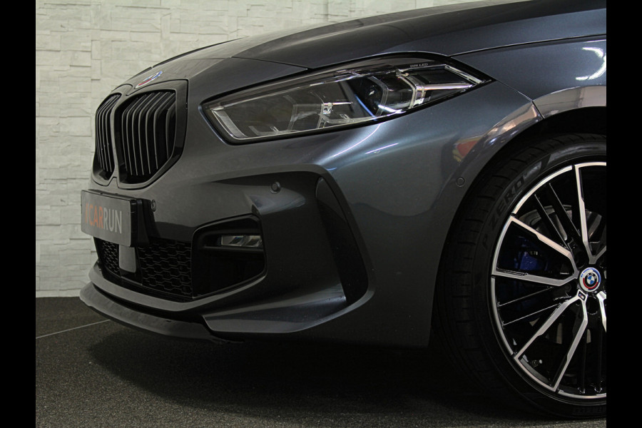 BMW 1-serie M-Sport Plus 50 Jahre | Live Cockpit Pro | Headup | Navi Prof. | Stoelverw. | H-Leder | Camera | Crystal Pook |  Ambiente Led | Carplay | 19" | Lane Assist | Pr. Glas.| Rijklaarprijs Incl. Gr. Onderhoud |10-2021.