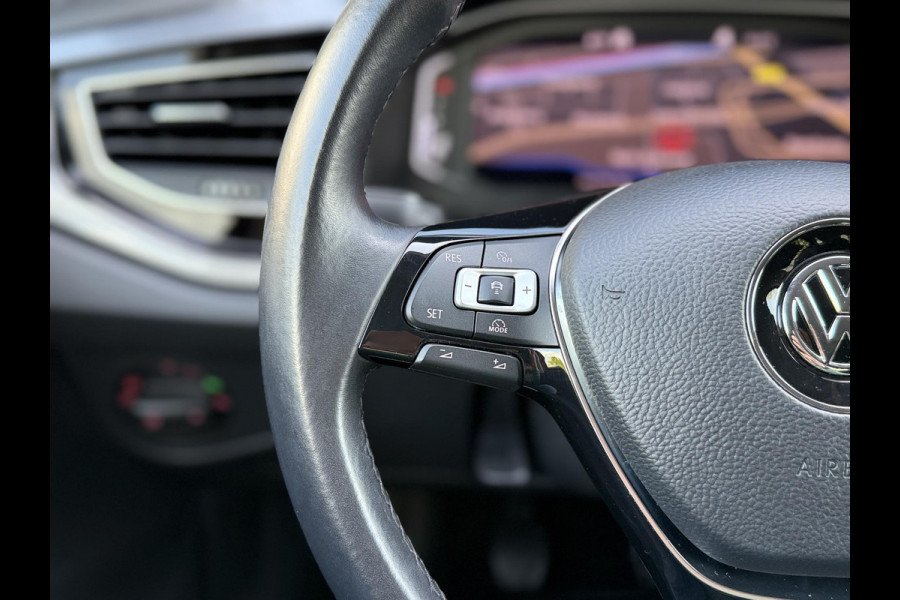 Volkswagen Polo 1.0 TSI Highline R-Line|Virtual|Carplay|Led