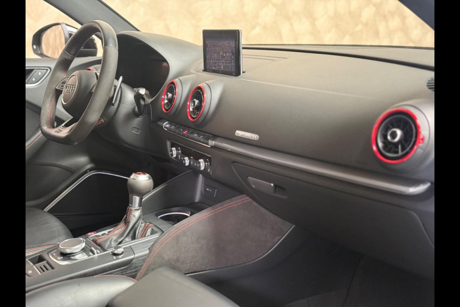 Audi RS3 Sportback 2.5 TFSI RS 3 quattro | Nardo | pano | Keyless | ACC | schaalstoelen | Virtual | B&O