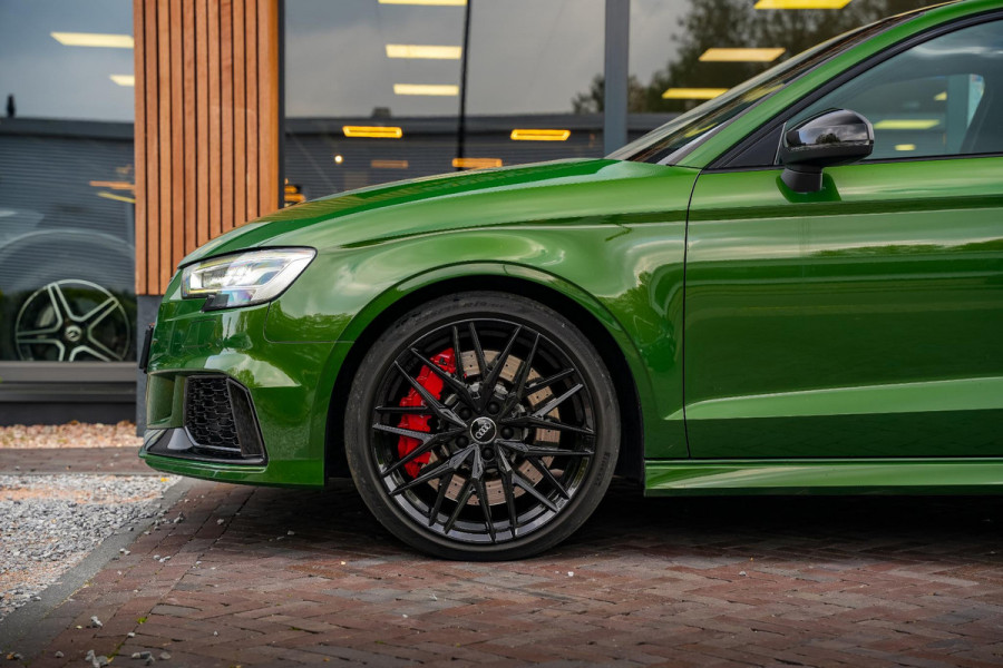 Audi A3 Limousine 2.5 TFSI RS 3 quattro Panodak B&O Virtal Dash Camera Carbon DAB+ Luxe Leder