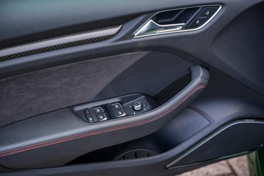 Audi A3 Limousine 2.5 TFSI RS 3 quattro Panodak B&O Virtal Dash Camera Carbon DAB+ Luxe Leder