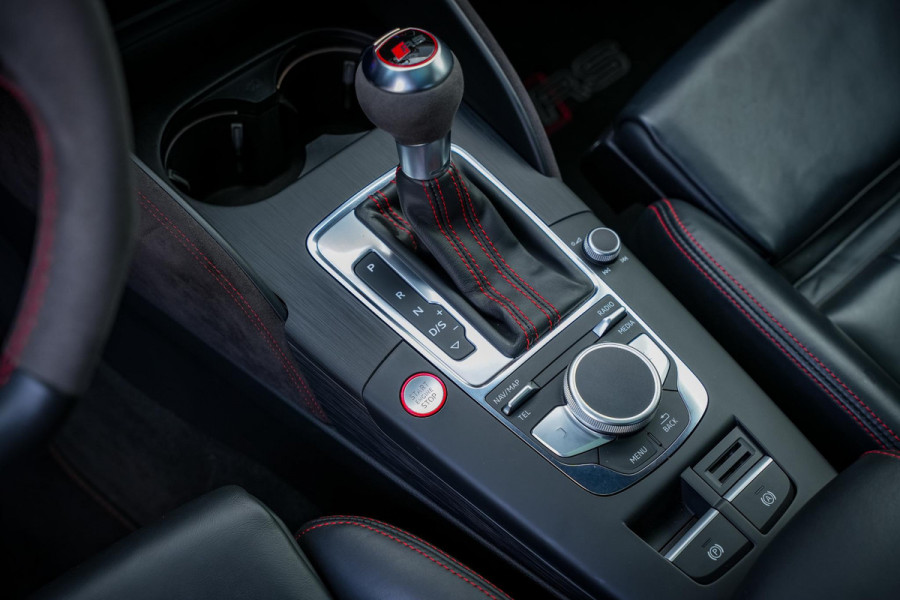 Audi A3 Limousine 2.5 TFSI RS 3 quattro Panodak B&O Virtal Dash Camera Carbon DAB+ Luxe Leder