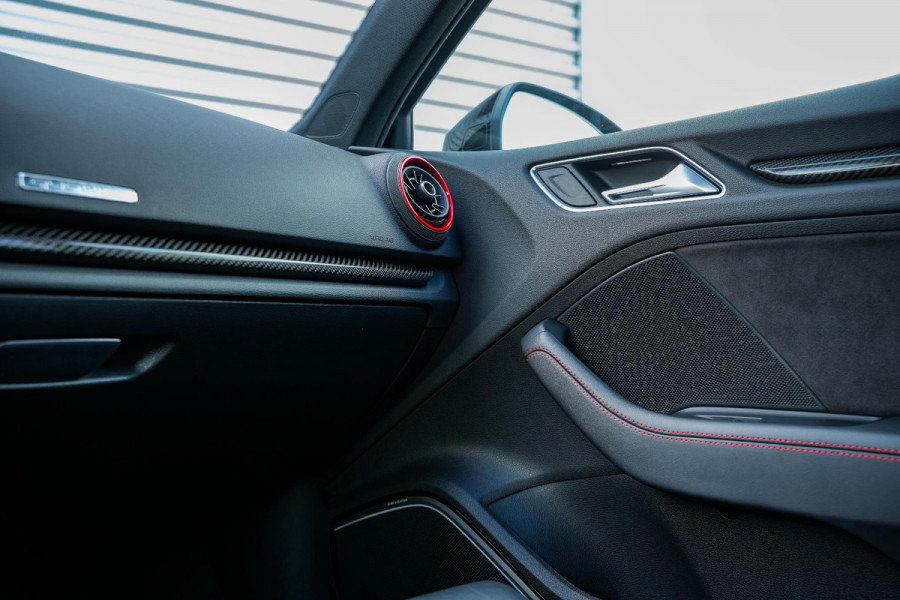 Audi A3 Limousine 2.5 TFSI RS 3 quattro Panodak B&O Virtal Dash Camera Carbon DAB+ Luxe Leder