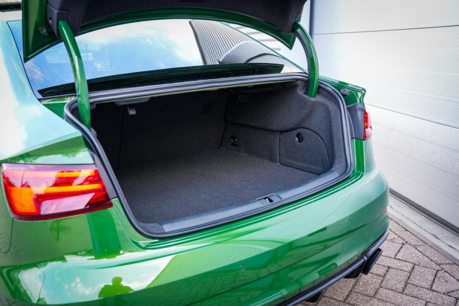 Audi A3 Limousine 2.5 TFSI RS 3 quattro Panodak B&O Virtal Dash Camera Carbon DAB+ Luxe Leder