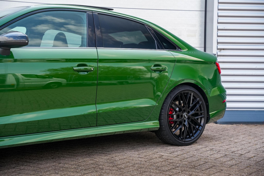 Audi A3 Limousine 2.5 TFSI RS 3 quattro Panodak B&O Virtal Dash Camera Carbon DAB+ Luxe Leder
