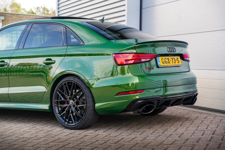 Audi A3 Limousine 2.5 TFSI RS 3 quattro Panodak B&O Virtal Dash Camera Carbon DAB+ Luxe Leder