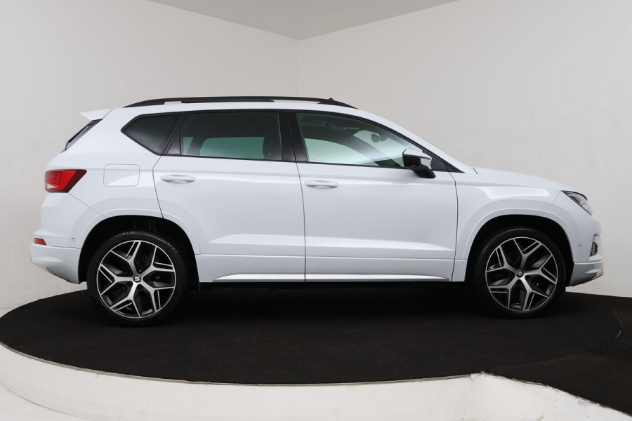 Seat Ateca 1.5 TSI FR Business Intense (PANORAMADAK, ACHTERUITRIJCAMERA, NAVIGATIE, PARKEERSENSOREN, GOED ONDERHOUDEN)