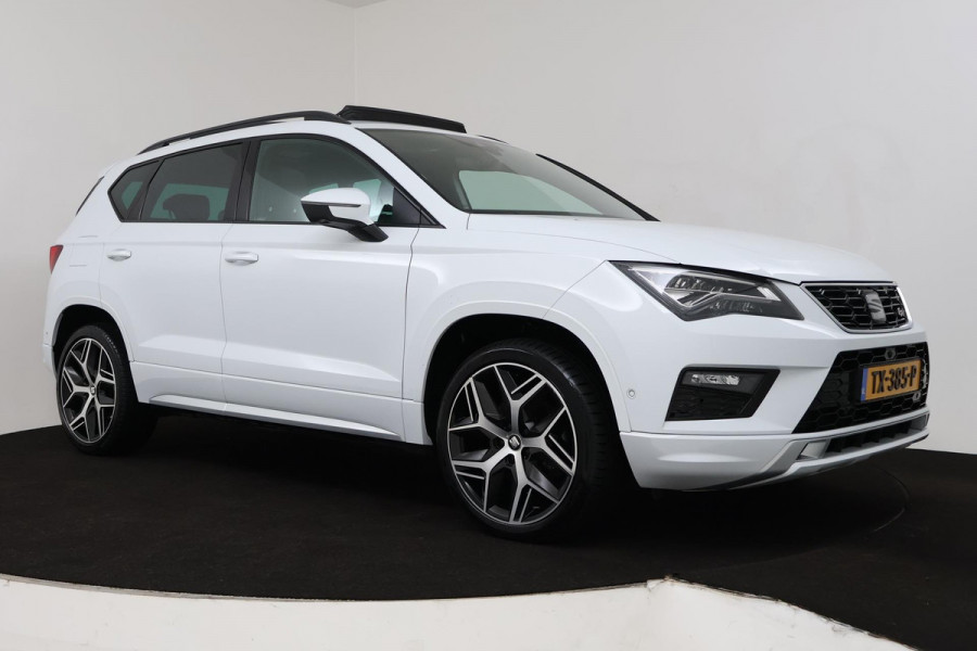 Seat Ateca 1.5 TSI FR Business Intense (PANORAMADAK, ACHTERUITRIJCAMERA, NAVIGATIE, PARKEERSENSOREN, GOED ONDERHOUDEN)