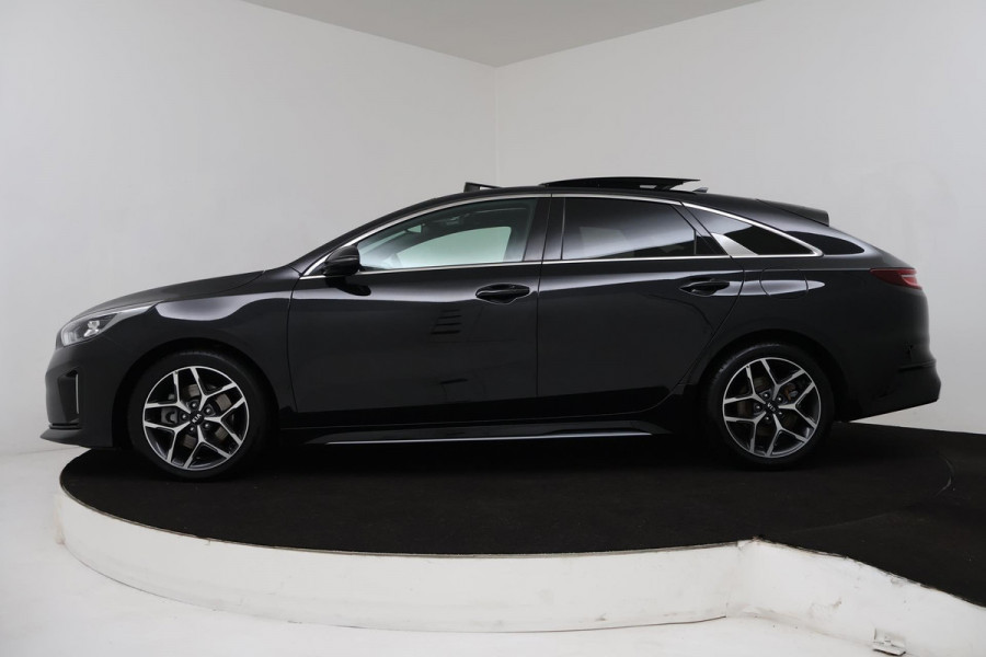Kia ProCeed 1.5 T-GDI GT-Line (PANORAMADAK, ACHTERUITRIJCAMERA, NAVIGATIE, AUTOMAAT, STOEL/STUUR VERWARMING, NL-AUTO)