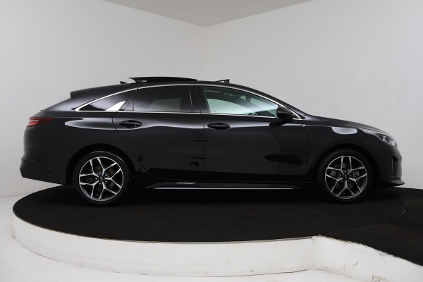 Kia ProCeed 1.5 T-GDI GT-Line (PANORAMADAK, ACHTERUITRIJCAMERA, NAVIGATIE, AUTOMAAT, STOEL/STUUR VERWARMING, NL-AUTO)