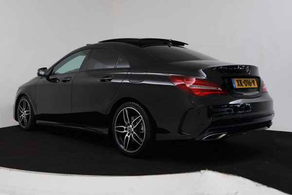 Mercedes-Benz CLA-Klasse 180 Business Solution AMG (PANORAMADAK, STOELVERWARMING, PARKEERSENSOREN, AUTOMAAT, CAMERA)