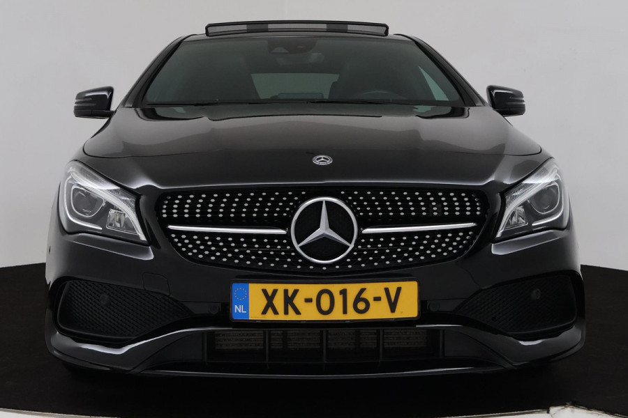 Mercedes-Benz CLA-Klasse 180 Business Solution AMG (PANORAMADAK, STOELVERWARMING, PARKEERSENSOREN, AUTOMAAT, CAMERA)