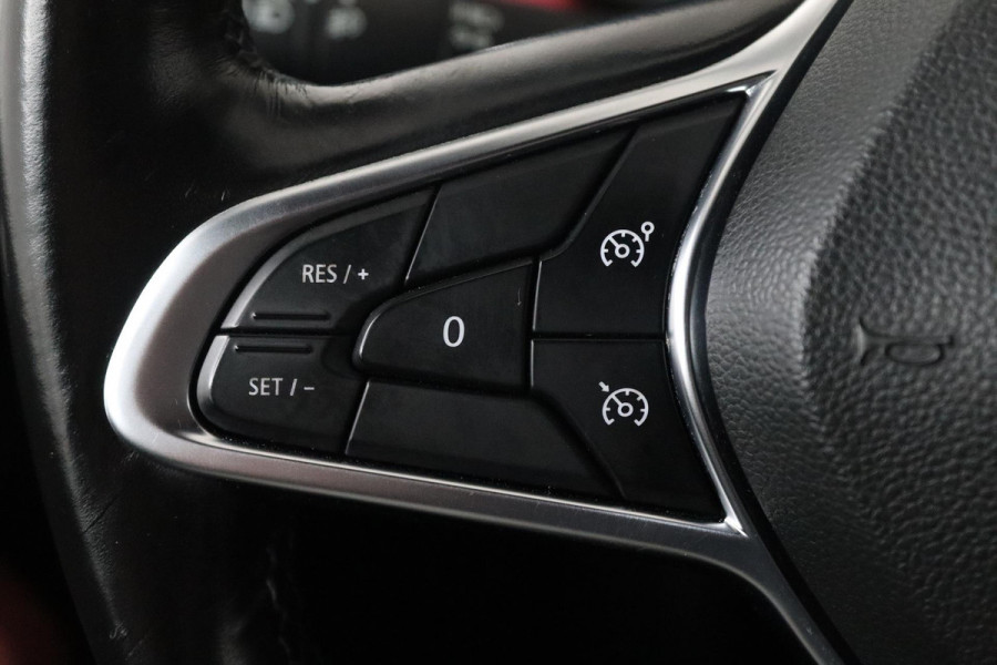Renault Clio 1.0 TCe Intens (PARKEERSENSOREN, LANE-ASSIST, CRUISE CONTROL, BLUETOOTH, GOED ONDERHOUDEN)