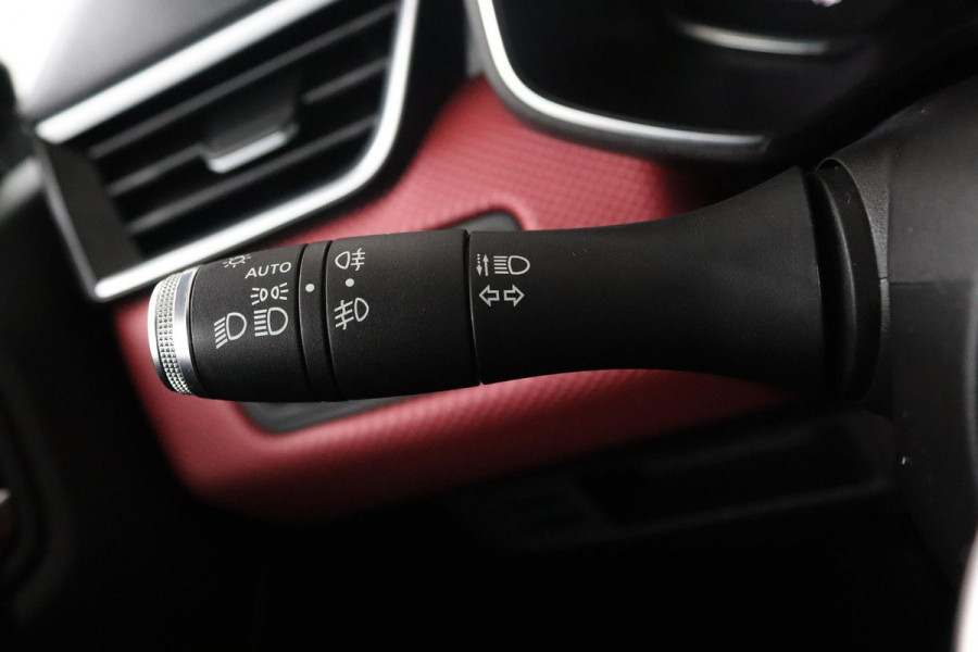 Renault Clio 1.0 TCe Intens (PARKEERSENSOREN, LANE-ASSIST, CRUISE CONTROL, BLUETOOTH, GOED ONDERHOUDEN)