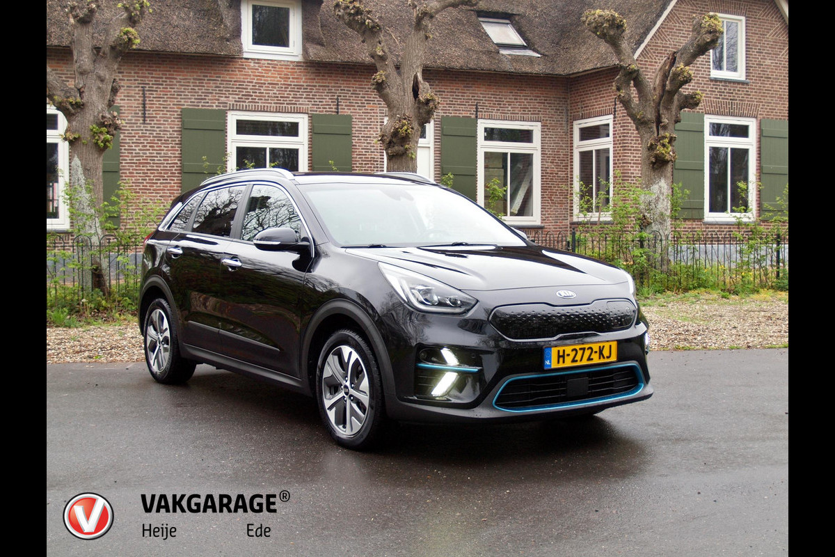 Kia e-Niro ExecutiveLine 64 kWh | Camera | Apple Carplay | JBL | Cruise Control Kia e-Niro ExecutiveLine 64 kWh | Camera | Apple Carplay | JBL | Cruise Control