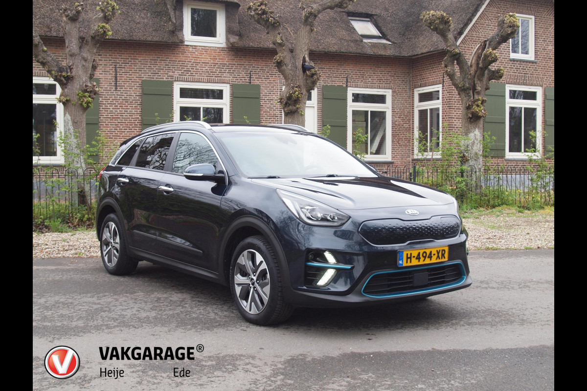 Kia e-Niro ExecutiveLine 64 kWh | Camera | Apple Carplay | JBL | Cruise Control Kia e-Niro ExecutiveLine 64 kWh | Camera | Apple Carplay | JBL | Cruise Control