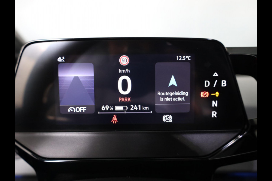 Volkswagen ID.3 Pro Edition 58 kWh 204 pk | Navigatie | Parkeersensoren (Park assist) | Achteruitrijcamera | Adaptieve cruise control | Stoelverwarming |