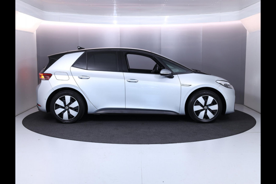 Volkswagen ID.3 Pro Edition 58 kWh 204 pk | Navigatie | Parkeersensoren (Park assist) | Achteruitrijcamera | Adaptieve cruise control | Stoelverwarming |