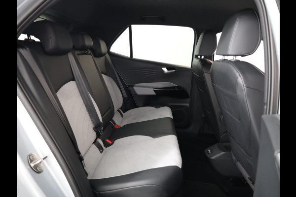 Volkswagen ID.3 Pro Edition 58 kWh 204 pk | Navigatie | Parkeersensoren (Park assist) | Achteruitrijcamera | Adaptieve cruise control | Stoelverwarming |