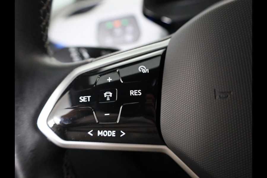 Volkswagen ID.3 Pro Edition 58 kWh 204 pk | Navigatie | Parkeersensoren (Park assist) | Achteruitrijcamera | Adaptieve cruise control | Stoelverwarming |