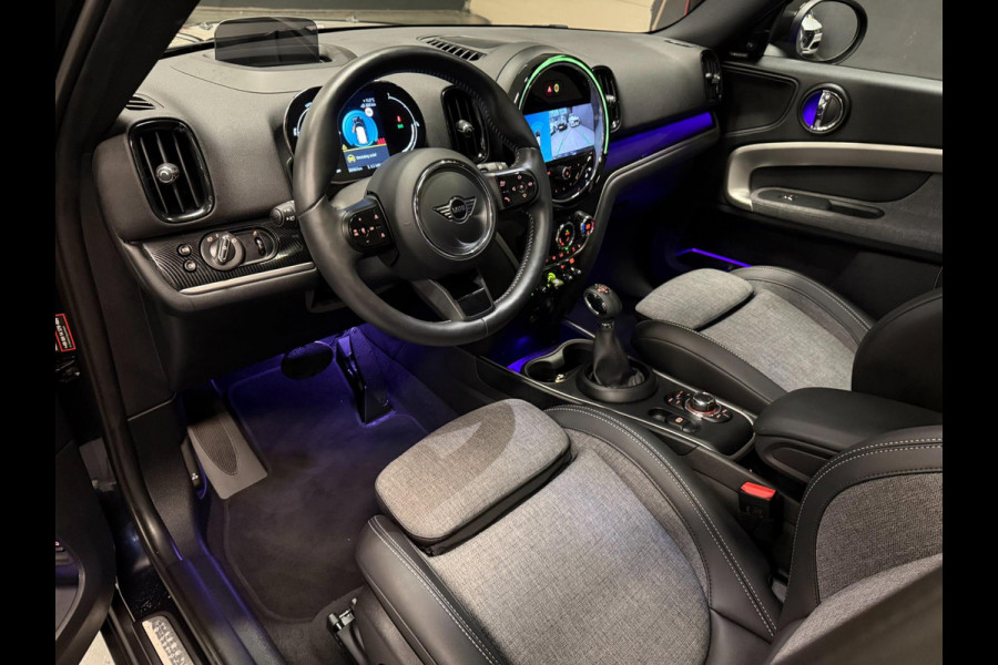 MINI Countryman 2.0 Cooper S E ALL4 BLACK-LINE 19''PANO/H-UP/H-KARDON/DAB/CARPLAY///