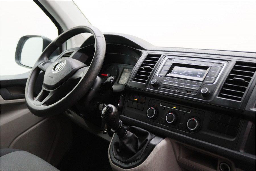 Volkswagen Transporter 2.0 TDI L1H1 Economy 3-Zits, Airco, Cruise, Bluetooth, Elektrisch Pakket, Imperiaal, Trekhaak