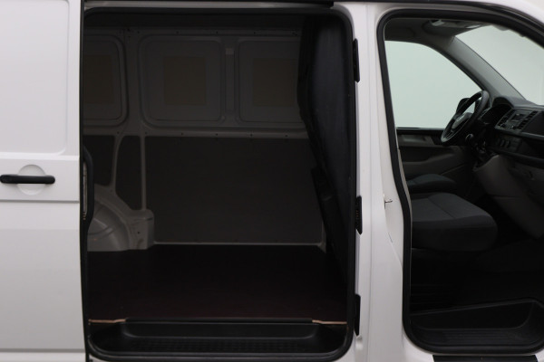 Volkswagen Transporter 2.0 TDI L1H1 Economy 3-Zits, Airco, Cruise, Bluetooth, Elektrisch Pakket, Imperiaal, Trekhaak