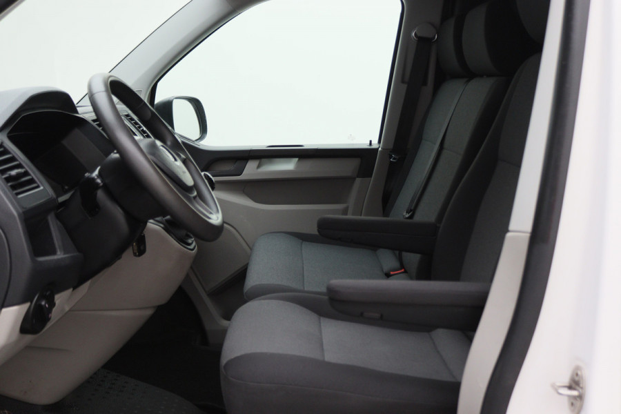 Volkswagen Transporter 2.0 TDI L1H1 Economy 3-Zits, Airco, Cruise, Bluetooth, Elektrisch Pakket, Imperiaal, Trekhaak