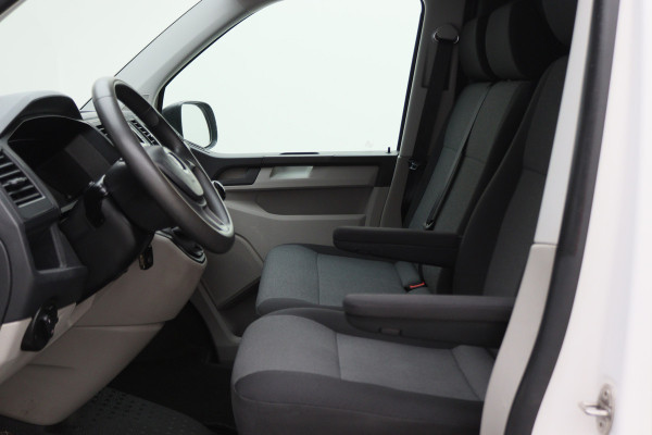 Volkswagen Transporter 2.0 TDI L1H1 Economy 3-Zits, Airco, Cruise, Bluetooth, Elektrisch Pakket, Imperiaal, Trekhaak