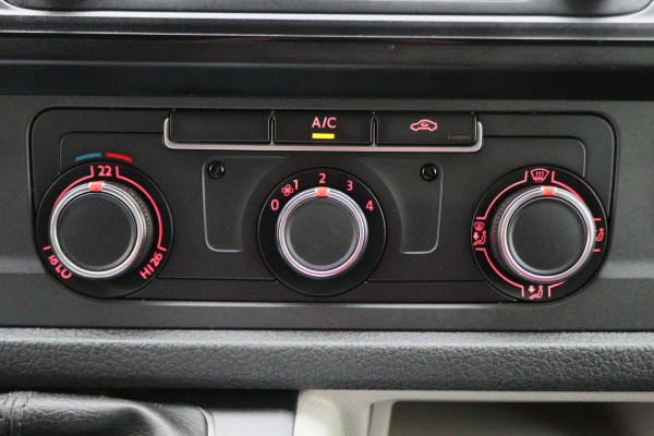 Volkswagen Transporter 2.0 TDI L1H1 Economy 3-Zits, Airco, Cruise, Bluetooth, Elektrisch Pakket, Imperiaal, Trekhaak