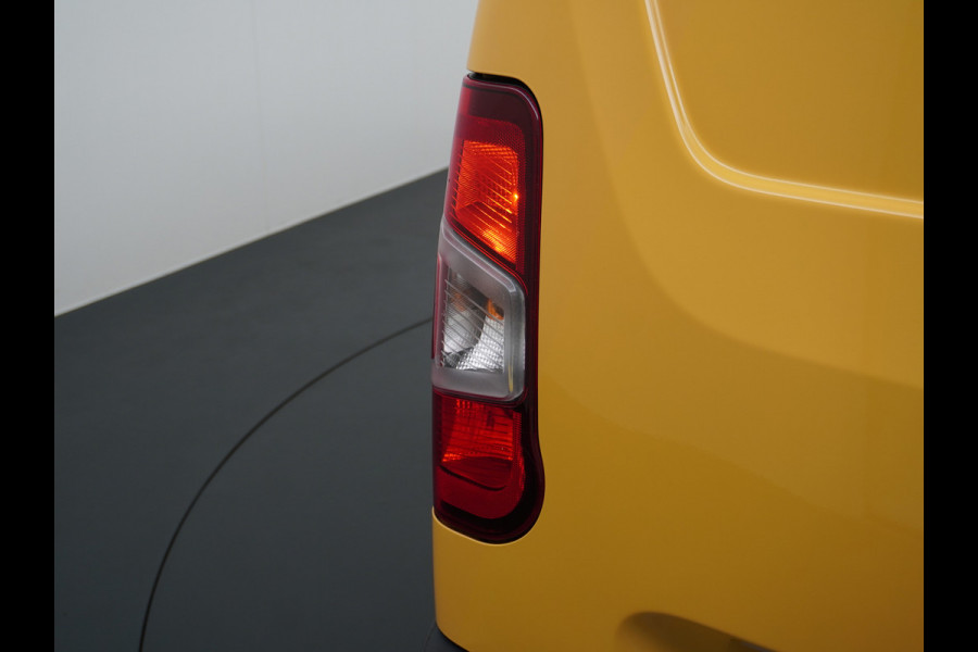 Opel Combo 1.5CDTI EURO6 10x Op voorraad! 3-Pers. ECC Cruise Control Bluetooth Elektr.ramen Elektr.spiegels+Verwarmd Centr.Vergr+ab. L1H1 E Schuifdeur Betonplex vloer Lat om Lat betimmering Allesdragers  3 zit