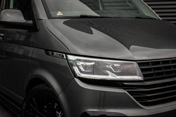 Volkswagen Transporter 2.0 TDI L2H1 30 DC BULLI 199PK DUBBEL CABINE / LEDEREN BEKLEDING / PDC / VERLAGINGSVEREN / 2X SCHUIFDEUR