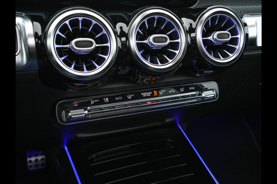 Mercedes-Benz Glb 200 Premium Plus AMG-Sport-Pack Aut. *PANO | LEATHER-MICROFIBRE | DIGI-WIDESCREEN-COCKPIT | BURMESTER-AUDIO | MULTI-BEAM-LED | MEMORY-PACK | KEYLESS | BLINDSPOT | SPORT-SEATS | DAB+ | SHIFT-PADDLES | HEATED-SEATS | ...