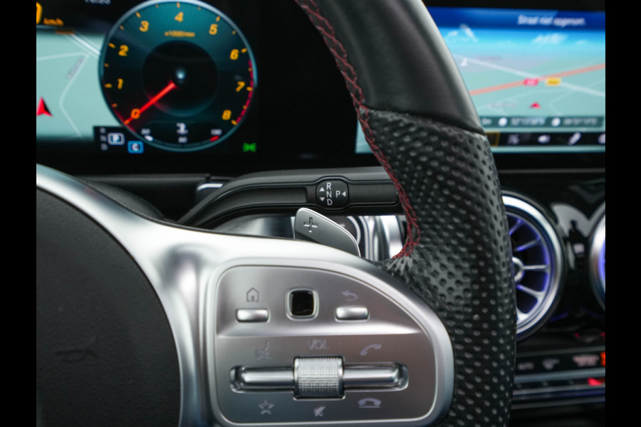 Mercedes-Benz Glb 200 Premium Plus AMG-Sport-Pack Aut. *PANO | LEATHER-MICROFIBRE | DIGI-WIDESCREEN-COCKPIT | BURMESTER-AUDIO | MULTI-BEAM-LED | MEMORY-PACK | KEYLESS | BLINDSPOT | SPORT-SEATS | DAB+ | SHIFT-PADDLES | HEATED-SEATS | ...