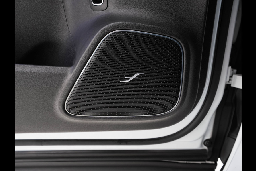 Mercedes-Benz Glb 200 Premium Plus AMG-Sport-Pack Aut. *PANO | LEATHER-MICROFIBRE | DIGI-WIDESCREEN-COCKPIT | BURMESTER-AUDIO | MULTI-BEAM-LED | MEMORY-PACK | KEYLESS | BLINDSPOT | SPORT-SEATS | DAB+ | SHIFT-PADDLES | HEATED-SEATS | ...
