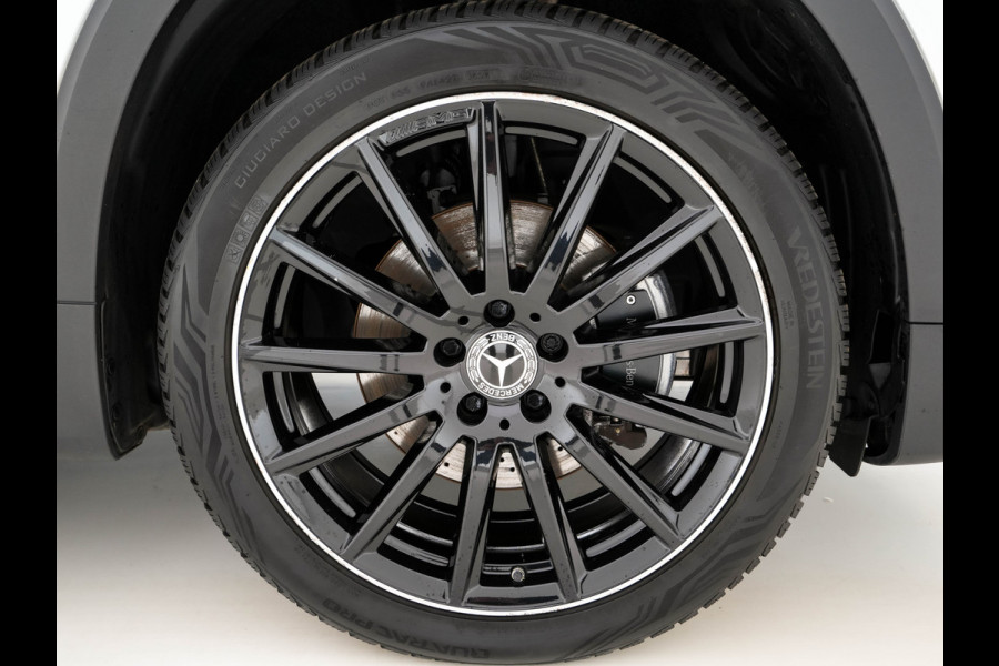 Mercedes-Benz Glb 200 Premium Plus AMG-Sport-Pack Aut. *PANO | LEATHER-MICROFIBRE | DIGI-WIDESCREEN-COCKPIT | BURMESTER-AUDIO | MULTI-BEAM-LED | MEMORY-PACK | KEYLESS | BLINDSPOT | SPORT-SEATS | DAB+ | SHIFT-PADDLES | HEATED-SEATS | ...