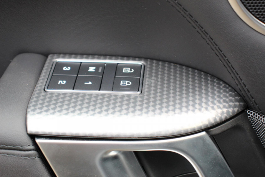 Land Rover Range Rover Sport P400e PHEV HSE Dynamic | Leder | Schuif / kantel / Panorama dak | Meridian sound system | Camera | Electrisch bedienbare achterklep | Standkachel