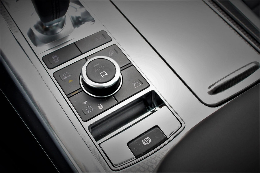 Land Rover Range Rover Sport P400e PHEV HSE Dynamic | Leder | Schuif / kantel / Panorama dak | Meridian sound system | Camera | Electrisch bedienbare achterklep | Standkachel