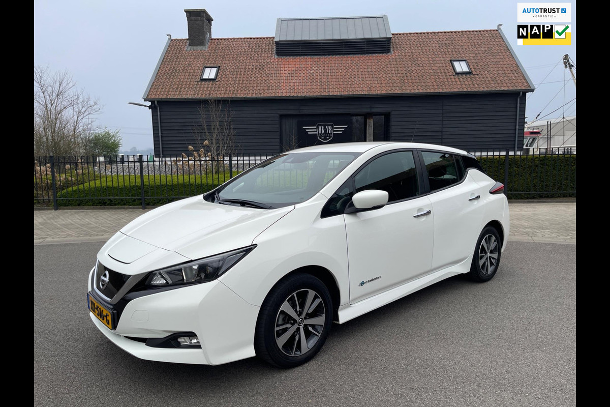 Nissan Leaf Acenta 40 kWh Navigatie Camera INCL BTW Nissan Leaf Acenta 40 kWh Navigatie Camera INCL BTW