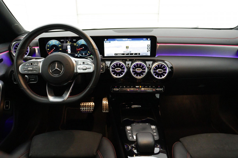 Mercedes-Benz CLA-Klasse 200 Business Solution AMG | VOL! | PANO | SFEER | Stoelverw | 1e eig | NL Auto | Dealer onderH |