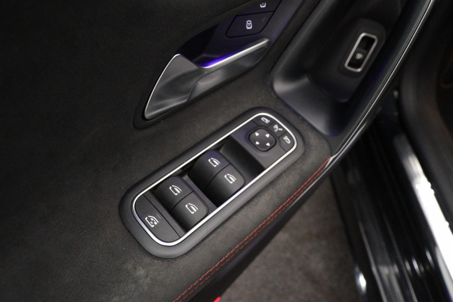 Mercedes-Benz CLA-Klasse 200 Business Solution AMG | VOL! | PANO | SFEER | Stoelverw | 1e eig | NL Auto | Dealer onderH |