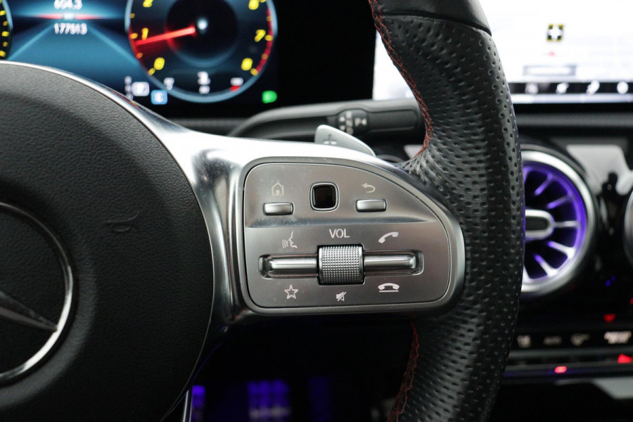 Mercedes-Benz CLA-Klasse 200 Business Solution AMG | VOL! | PANO | SFEER | Stoelverw | 1e eig | NL Auto | Dealer onderH |